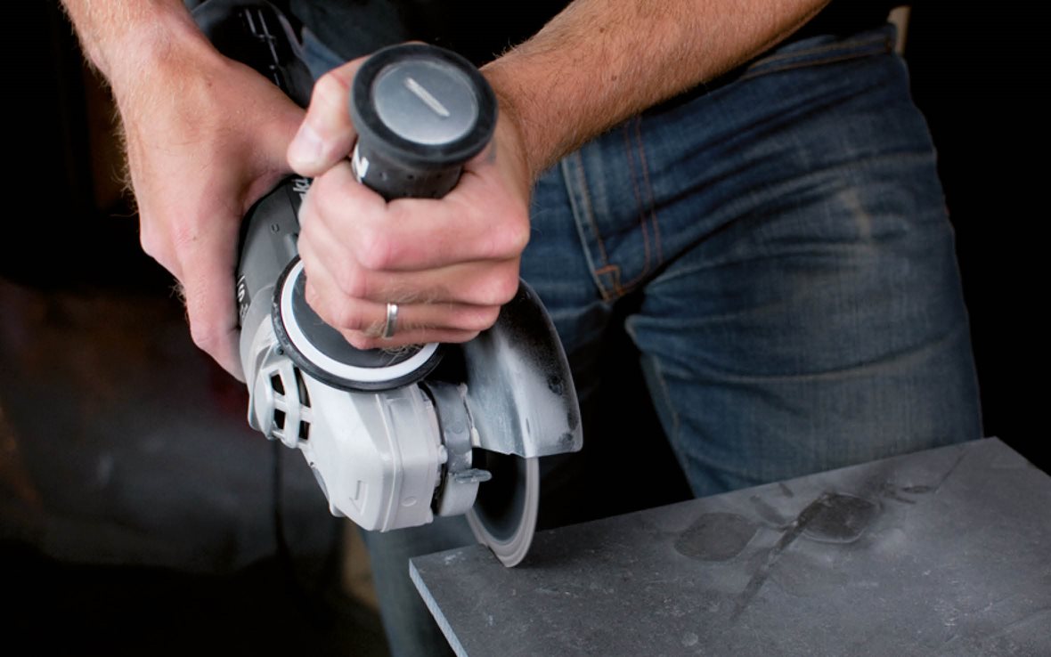 Työkalut ja laatoitustarvikkeet