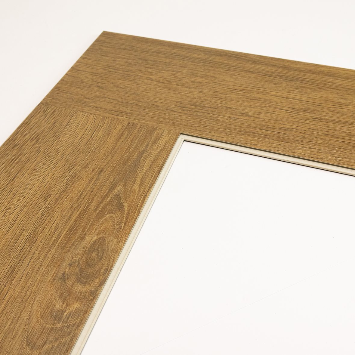 Pontillisen kalanruotovinyylilankun asennus