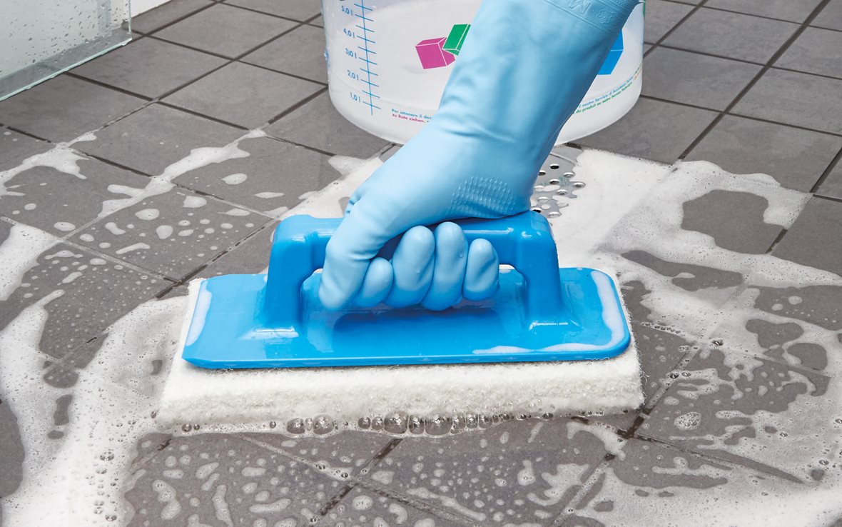 Saumauksen jälkeinen pesu