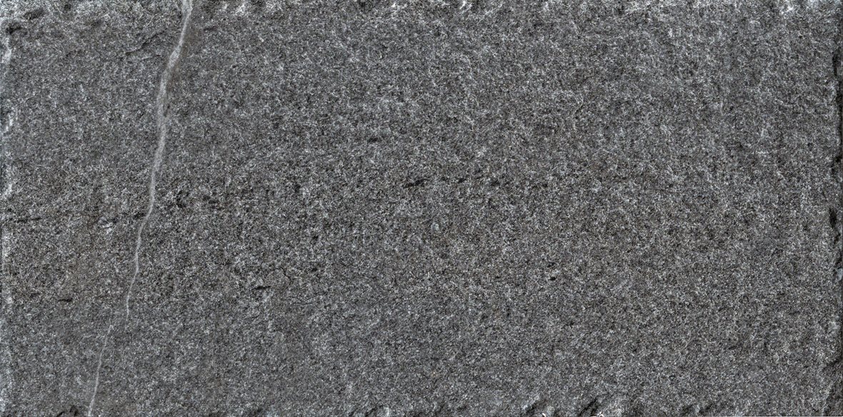 LPC Piazza lasitettu porcelanato ulkolaatta 20X40 R01 grafiitti karhennettu matta tumma musta kivi