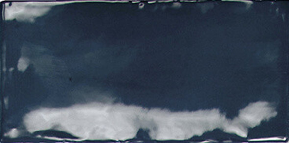 Pukkila Manacor lasitettu kaakeli seinälaatta 7,5X15 Ocean Blue laineileva kiiltävä tumma sininen vivahteikas