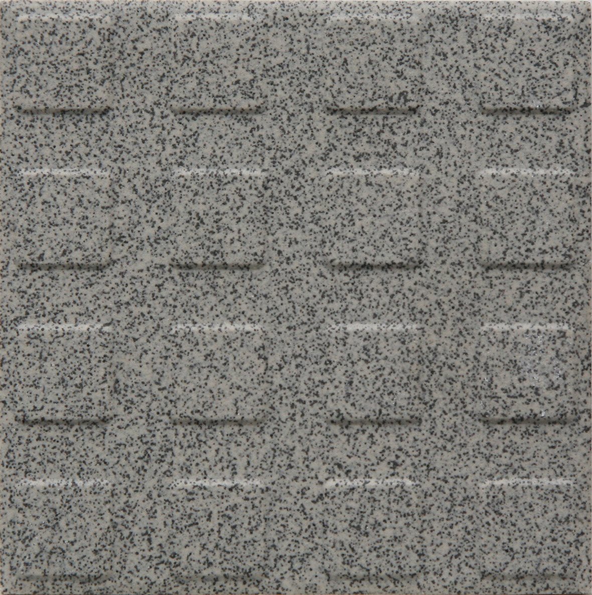 Pukkila Natura lasittamaton porcelanato seinälaatta lattialaatta ulkolaatta 9,6X9,6 speckled grey L4402SS/1C neliönasta kohokuvioinen matta R11 harmaa