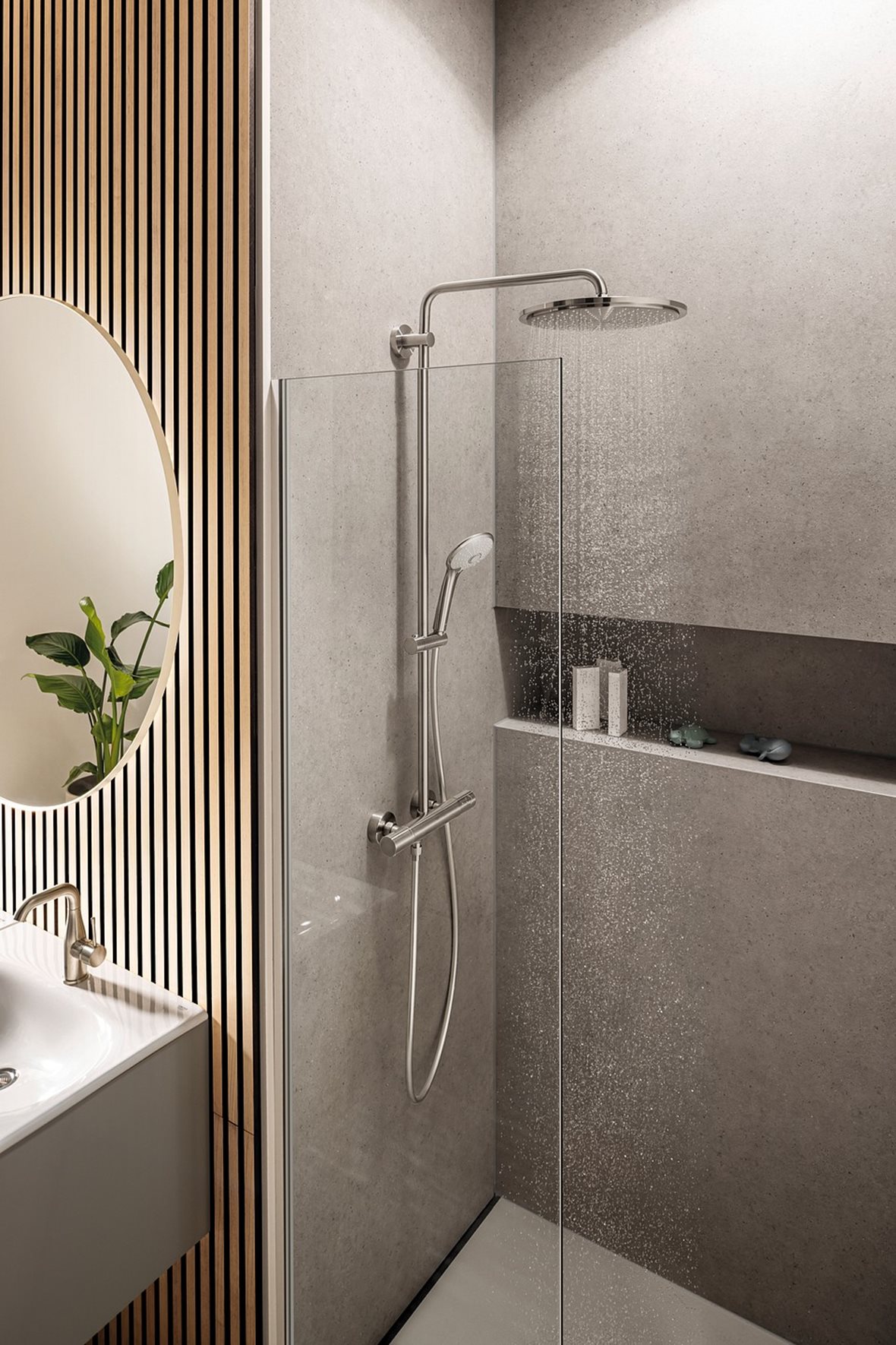 GROHE Essence, GROHE Essence M pesuallashana supersteel sisältää vipupohjaventtiilin, GROHE Euphoria, GROHE Euphoria System 310 sadesuihkusetti supersteel
