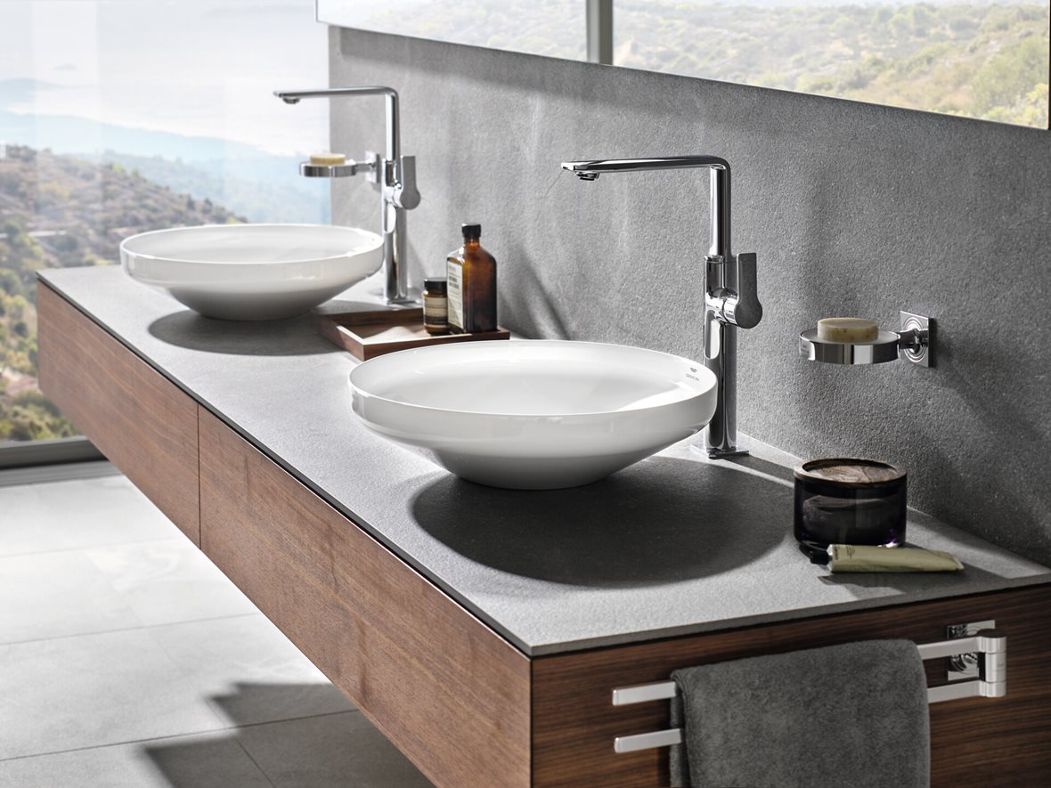 WC, GROHE Allure, GROHE Allure XL pesuallashana kromi sisältää push-open pohjaventtiilin, GROHE SPA Allure, GROHE SPA Allure pidike seinään 5,6x5,6x14,7 cm kromi, GROHE SPA Airio, GROHE SPA Airio malja-allas 45X45X12 cm kiiltävä valkoinen PureGuard posliini kiiltävä valkoinen