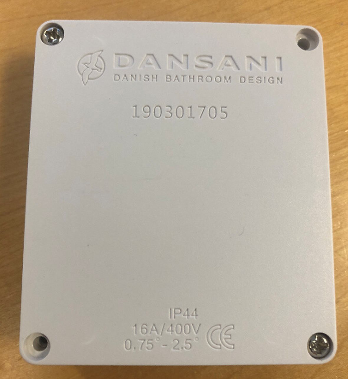 Dansani kytkentärasia 16A-5 70*80 mm, Dansani sähköosa SPE2003W