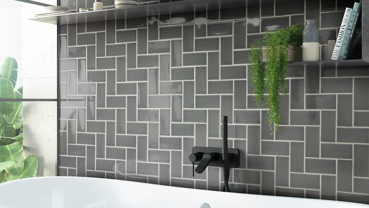 Kylpyhuone, Moderni, Pukkila Urban Atelier, Pukkila Urban Atelier lasitettu kaakeli seinälaatta 6,7X14 Cinza Escuro tasapintainen kiiltävä harmaa yksivärinen