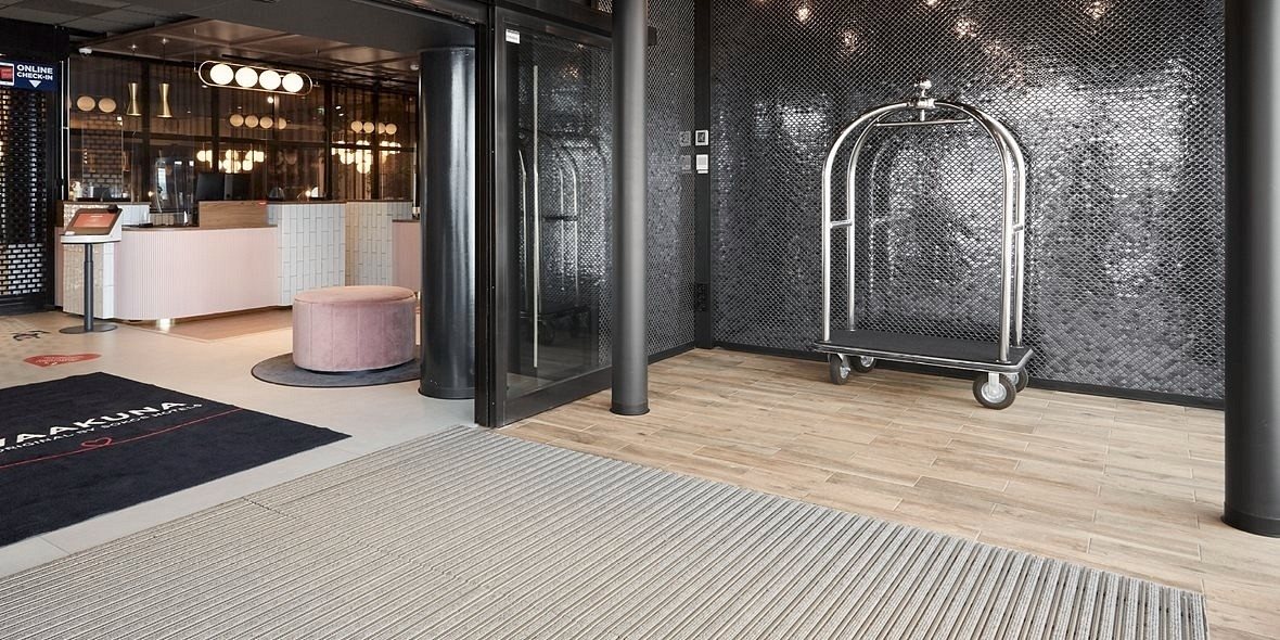 Eteiset ja tuulikaapit